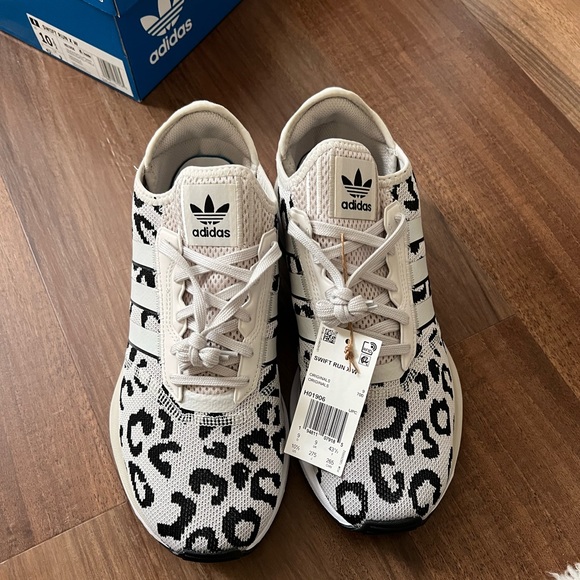 SWIFT RUN Women’s ADIDAS - Picture 2 of 5